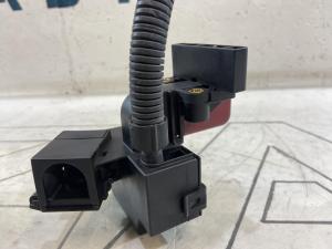 Клемма аккумулятора плюс 7L0937401 Volkswagen Touareg I