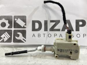 Замок лючка бензобака 1J0810773B Volkswagen Touareg I