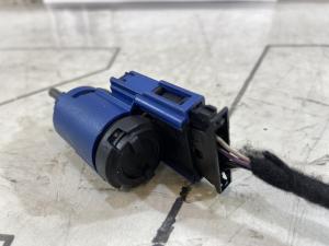 Выключатель педали сцепления 7L6927189 Volkswagen Touareg I