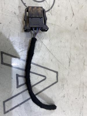 Разъём для плоских клемм 1J0972926 Volkswagen Touareg I