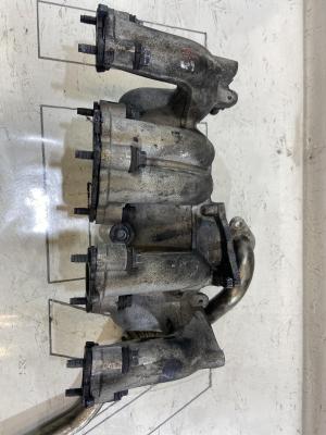 Ресивер впускной 070129713H Volkswagen Touareg I