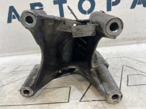 Опора 070199308A Volkswagen Touareg I