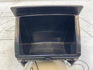 Вещевое отделение 1Z0863284 Skoda Octavia II рест