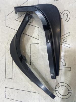 Брызговик задний правый/левый 1Z0821822A Skoda Octavia II рест