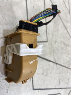 Разъём блока комфорта 1K0937702F Skoda Octavia II рест