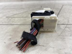 Разъём блока комфорта 1K0937702E Skoda Octavia II рест