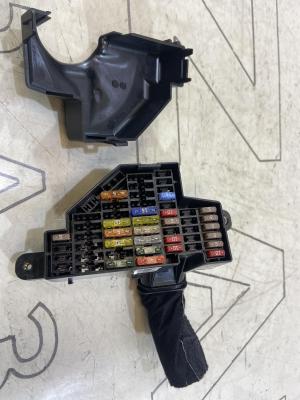 Блок предохранителей 1K2941824 Skoda Octavia II рест