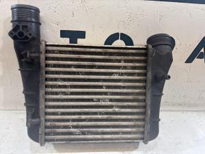 Интеркулер 8E0145805AA Audi A4 B6