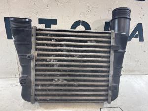 Интеркулер 8E0145805AA Audi A4 B6