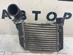 Интеркулер 8E0145805N Audi A4 B6