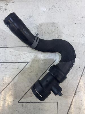 Шланг системы охлаждения 8E0121049G Audi A4 B6