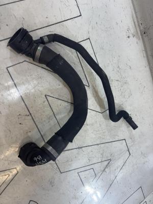 Шланг системы охлаждения 8E0121101J Audi A4 B6