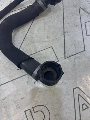 Шланг системы охлаждения 8E0121101J Audi A4 B6