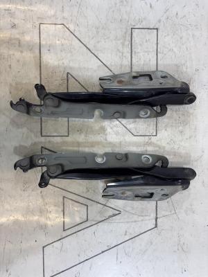 Петли крышки багажника  левая правая 4F5827302 Audi A6 C6