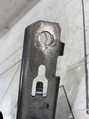 Петли капота левая правая 4F0823301 Audi A6 C6 / S6 C6 / RS6 C6