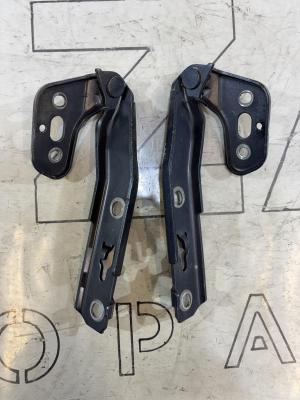 Петли капота левая правая 4F0823301 Audi A6 C6 / S6 C6 / RS6 C6