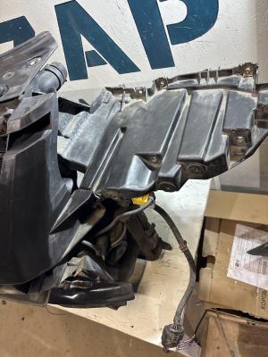 Панель передняя (телевизор) 1J0973737 Skoda Octavia