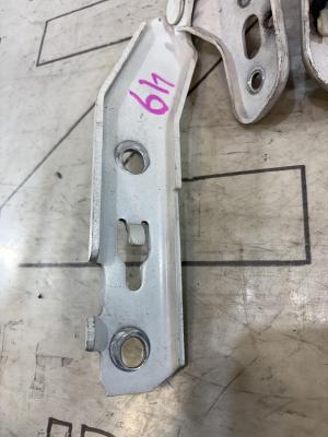 Петли капота левая правая 4F0823301 Audi A6 C6 / S6 C6 / RS6 C6