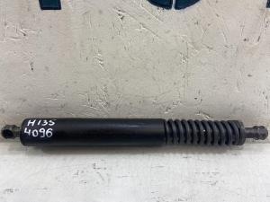 Амортизатор багажника 7L6827550B Volkswagen Touareg I