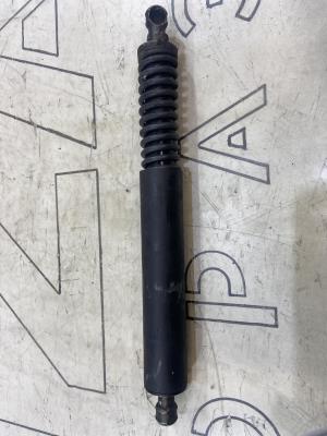 Амортизатор багажника 7L6827550B Volkswagen Touareg I