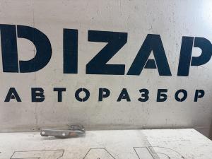 Петля капота правая 4B0823302D Audi A6 C5 / A6 C5 Allroad