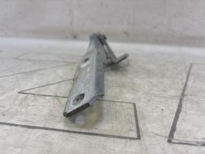 Петля капота левая 4B0823301D Audi A6 C5 / A6 C5 Allroad