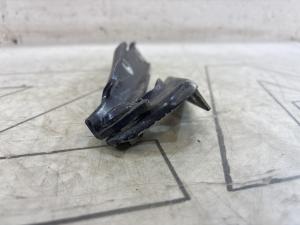 Петля капота левая 4B0823301D Audi A6 C5 / A6 C5 Allroad