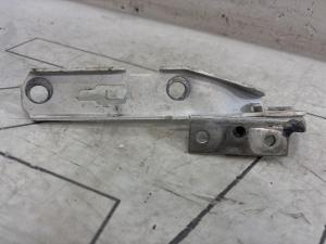 Петля капота правая 8E0823302E Audi A4 B6