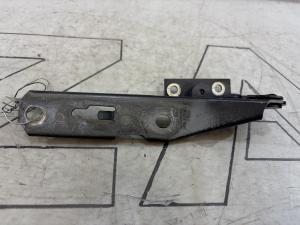 Петля капота правая 8E0823302E Audi A4 B6