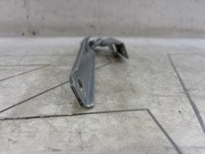 Петля капота правая  AUDI ALLROAD QUATTRO 3B0823302 Volkswagen Passat B5