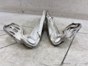 Петли капота левая правая 4F0823301 Audi A6 C6 / S6 C6 / RS6 C6
