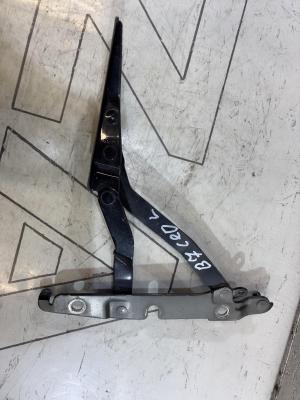 Петля крышки багажника А4 В6 8E5827301C Audi A4 B6 sedan