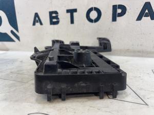 Площадка под АКБ 1K0915333C Volkswagen Jetta MK5
