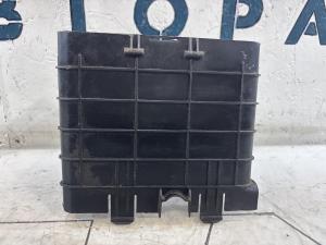 Облицовка АКБ 1K0915335C Volkswagen Jetta MK5