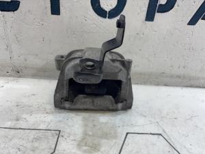 Опора двигателя 1K0199262M Volkswagen Jetta MK5