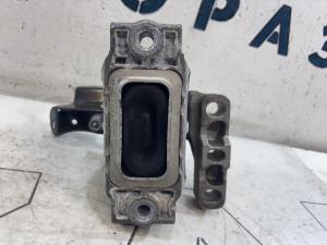 Опора двигателя 1K0199262M Volkswagen Jetta MK5