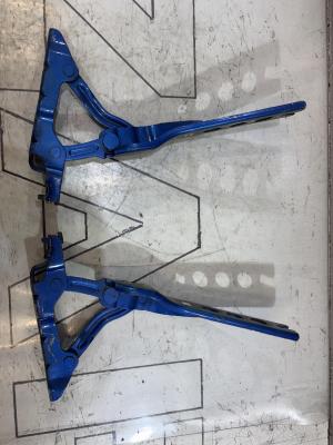 Петли капота левая правая 1Z0823302C Skoda Octavia 2