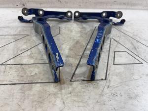 Петли капота левая правая 1Z0823302C Skoda Octavia 2