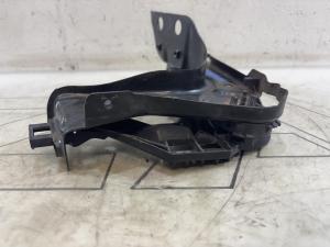 Кронштейн фар левый 1Z0941339 Skoda Octavia 2