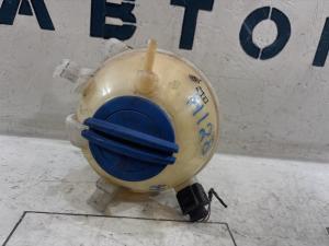 Расширительный бачок 1K0121407A Volkswagen Jetta MK5