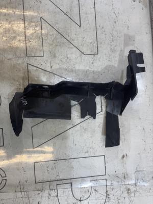 Воздуховод радиатора правый 1Z0121284B Skoda Octavia 2