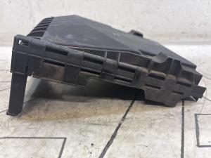 Крышка блока предохранителей 1K0937132F Volkswagen Jetta MK5