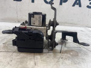 Блок управления ABS 1K0907379AK Volkswagen Jetta MK5
