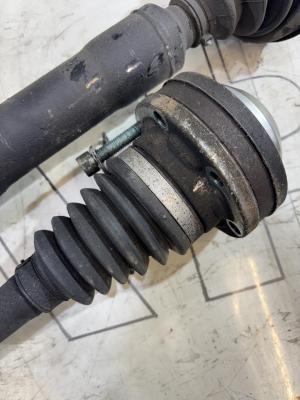 Приводы передние 1K0407271EE Skoda Octavia RS II