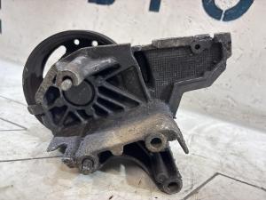 Кронштейн вискомуфты 078121235F 