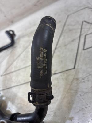 Шланг системы охлаждения 1K0121058BC Skoda Octavia II рест