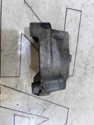 Кронштейн МКПП левый 1K0199117AH Volkswagen Jetta MK5