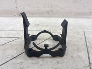 Фиксатор патрубка турбины 03C145853H Skoda Octavia II рест