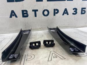 Панель стойки кузова левая/правая 7L6853318B Volkswagen Touareg I