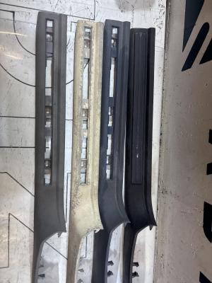 Накладка порога левая внутренняя 4A0864611 Audi A6 C4